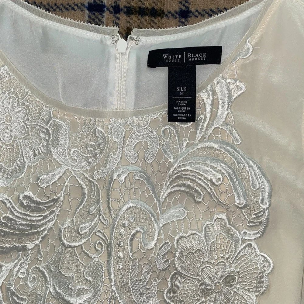 Beautiful blouse - Picture 2 of 4